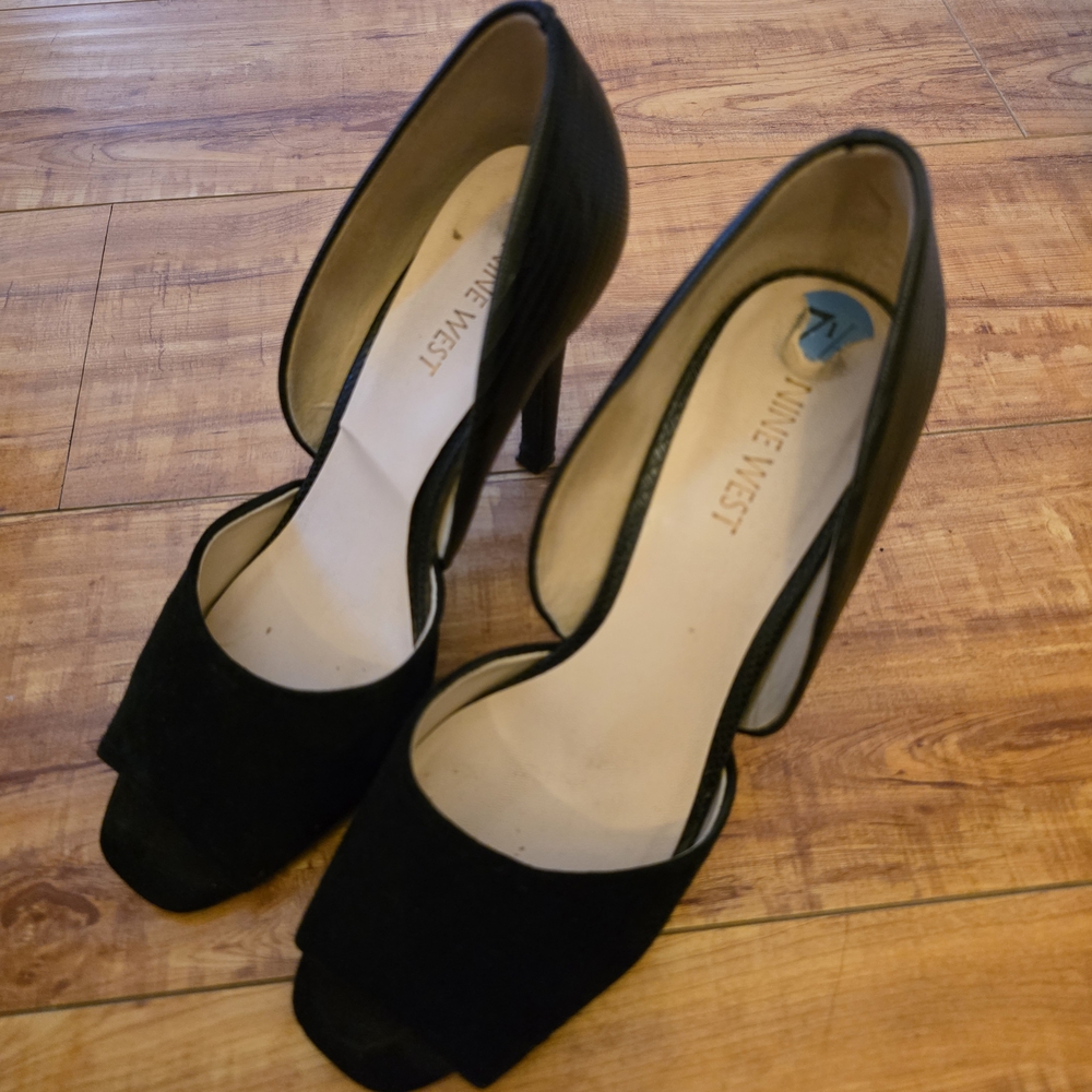 Nine West Elegant Black Peep-Toe Heels